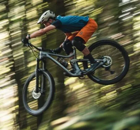 Picture of a Mountainbike on a Trail